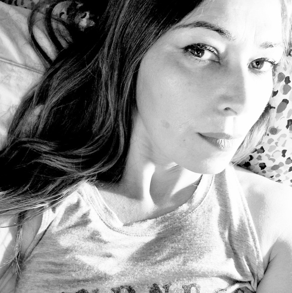 Meet your Posher, Michelle - Picture 1 of 2